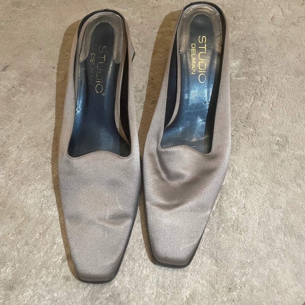 Studio Delman square-toe block heel mules size 10